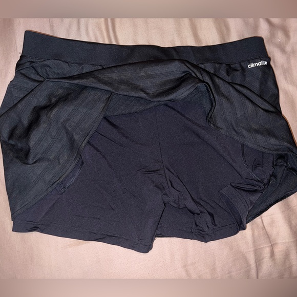 Like NEW Adidas Skort - Picture 4 of 5